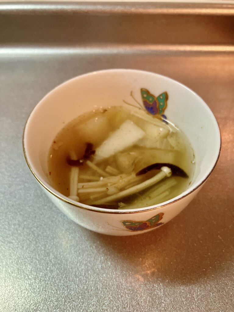 ・白湯
・野菜たっぷりスープを少し（味付け：サバ水煮汁、イヌリン、日本酒、みりん、魚粉、昆布粉、塩）
