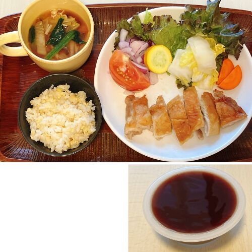 酒さ改善昼ごはん
・トマトスープ
・レンズ豆ごはん:150g
・皮付き鶏もも肉オーブン焼き:(調理後)130g、サラダ、ぬか漬け(白菜、にんじん)
・水ようかん:62g